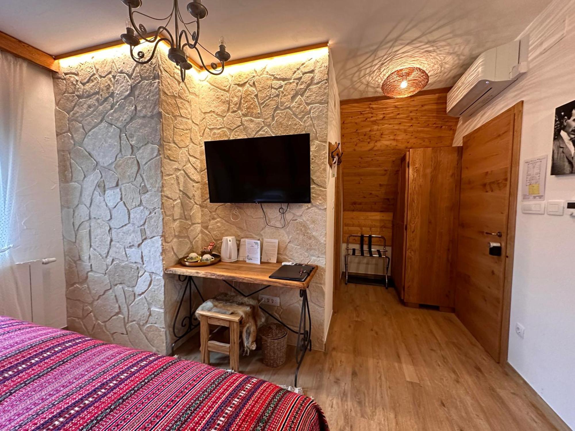 Boutique Villa Pearl Of Plitvice, Plitvice Lakes Plitvica selo Exterior photo